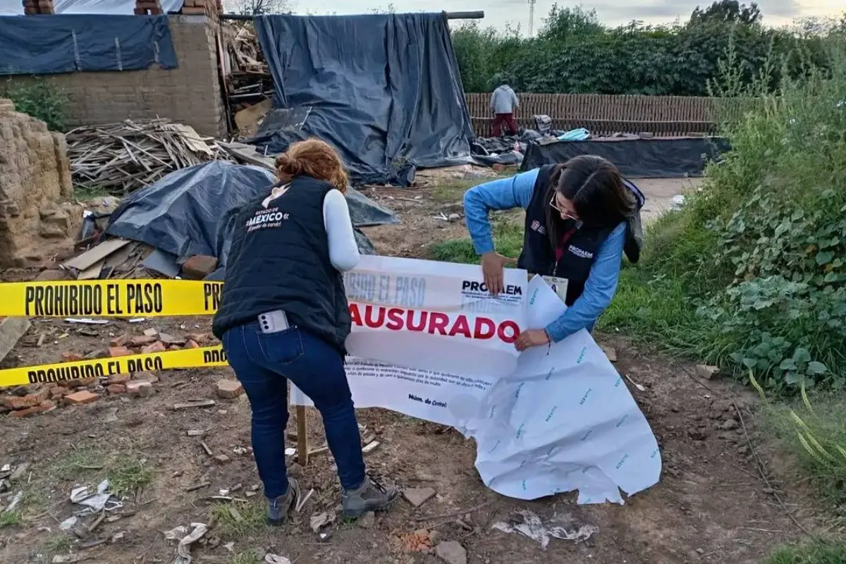 Clausura de ladrillera en Edomex.  Foto: FB (Emergencia Urbana)