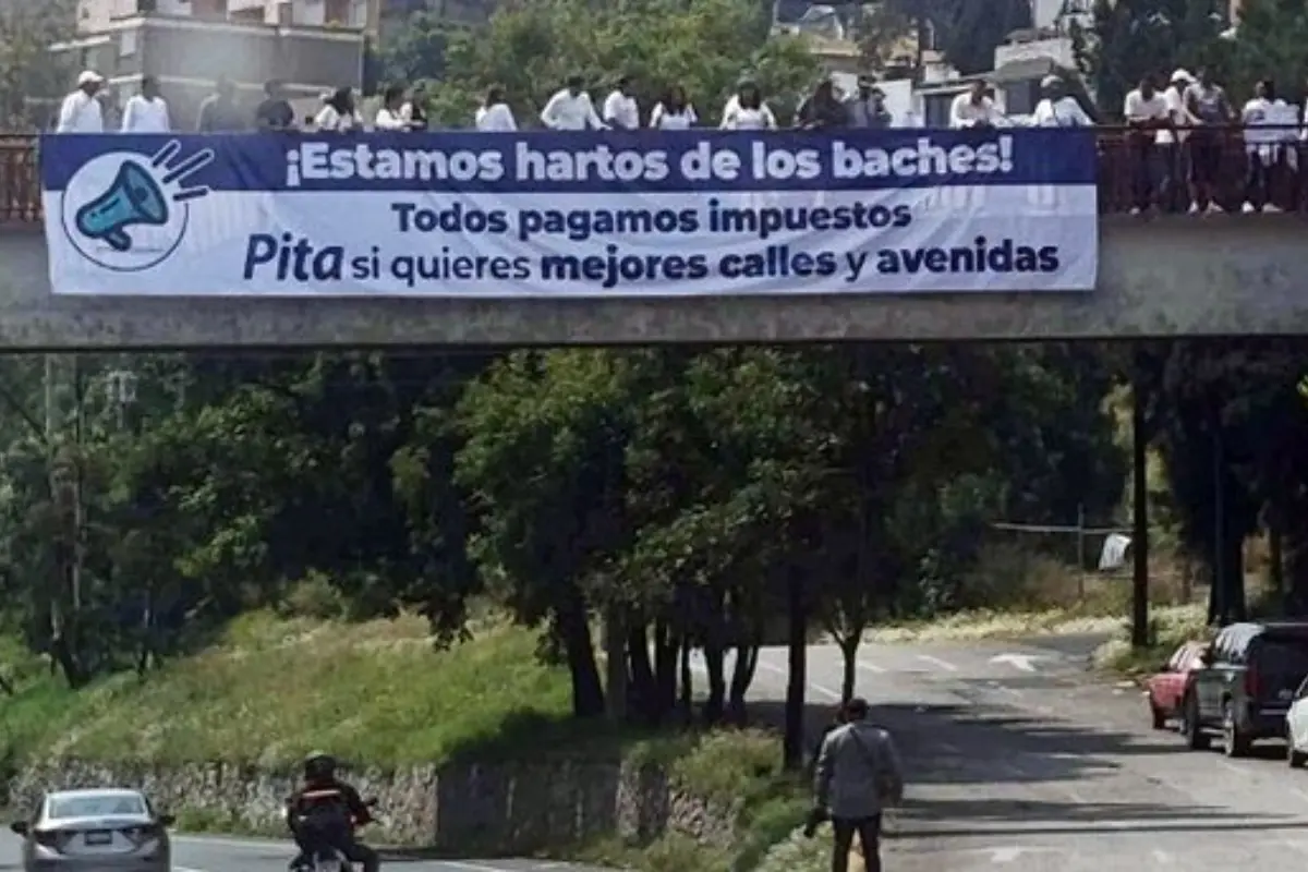 Protestas por el mal estado de las vialidades del Edomex.  Foto: X (@EdoMexInf)
