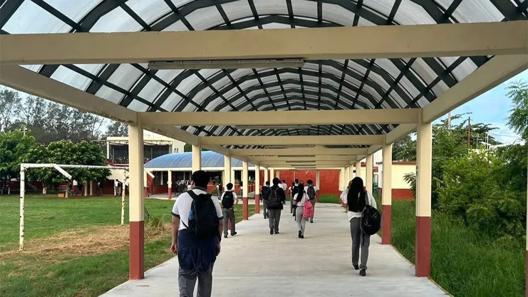 Alumnos del CBTis 103 de Tamaulipas desvisten y exhiben en redes a compañero