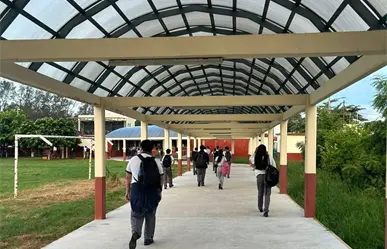 Alumnos del CBTis 103 de Tamaulipas desvisten y exhiben en redes a compañero