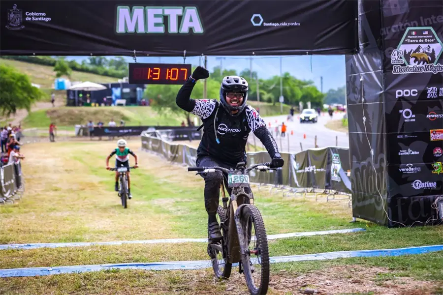 David de la Peña impulsa el deporte en Montañas Mágicas 2025 con gran participación