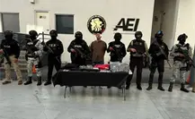 Operativo en Escobedo frena a presunto delincuente con armas y droga
