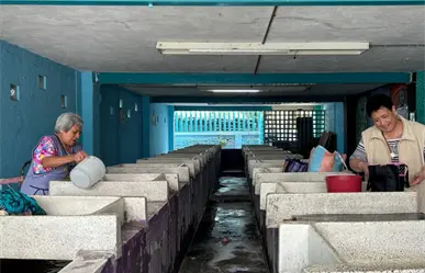 Lavaderos comunitarios en Iztapalapa: tradición, memoria y chisme que resisten al tiempo