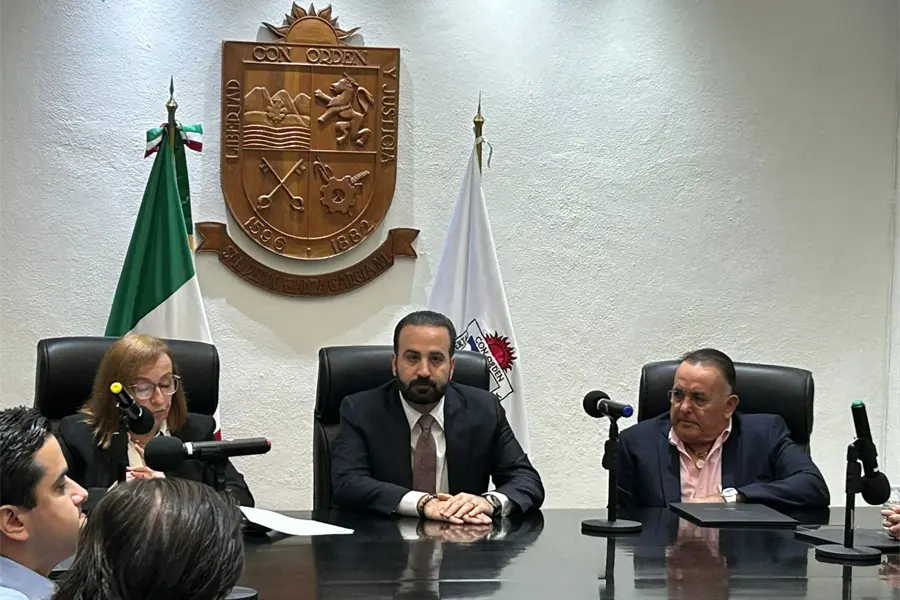 Designa Cabildo de San Pedro a Mauricio Farah como encargado del despacho de la presidencia municipal