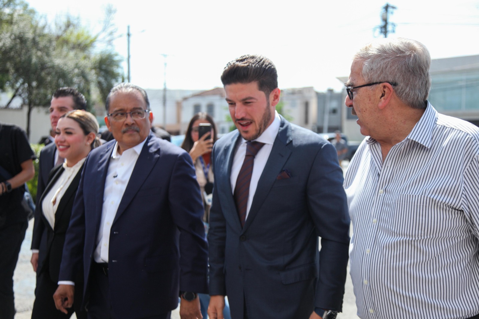 Llega Samuel García al informe de Andrés Mijes
Llega Samuel García al informe de Andrés Mijes