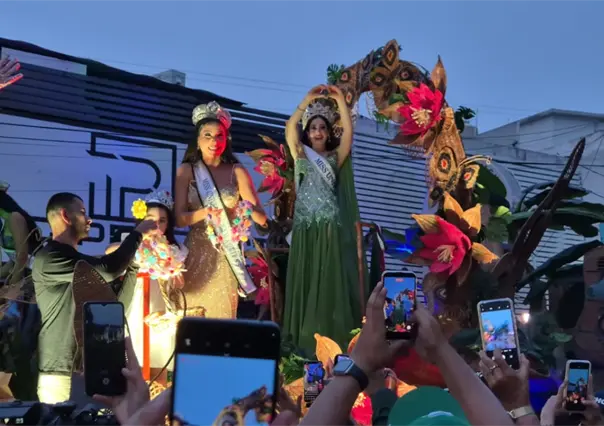 Miles reciben a la Miss Universe Fátima Bosch en Tabasco