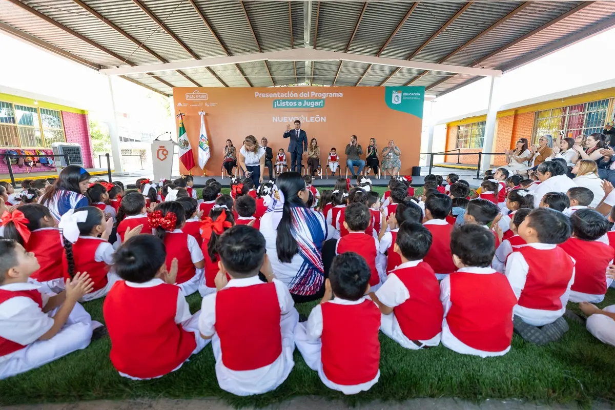 El programa beneficiará directamente a más de 12 mil estudiantes. Foto: Gobierno de Nuevo León