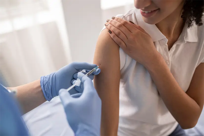 El mes de octubre empieza la campaña de vacunación contra la influenza y el COVID-19 | Foto: Perla Herrera