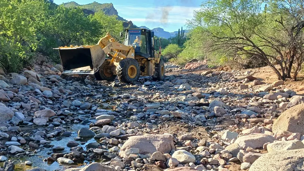 Tras intensas lluvias, arreglan caminos de San Ignacio y otros poblados de Mulegé