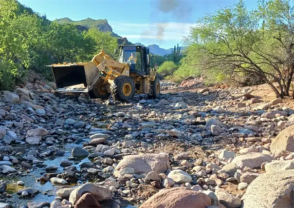 Tras intensas lluvias, arreglan caminos de San Ignacio y otros poblados de Mulegé