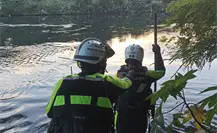 Protección Civil de Nuevo León extrae cuerpo de río Pesquería en Escobedo