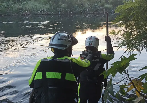 Protección Civil de Nuevo León extrae cuerpo de río Pesquería en Escobedo