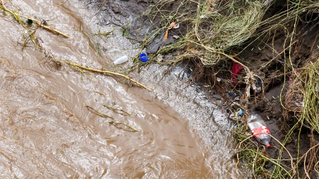 El Atoyac, el río más contaminado de México, quedará limpio en 3 años, asegura Alejandro Martínez