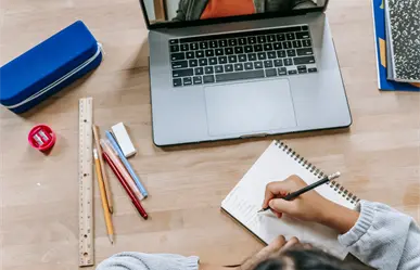 UAT abre convocatoria para estudiar la preparatoria en línea