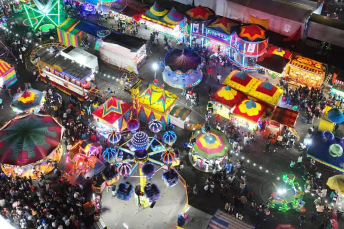Feria local con juegos mecanicos.  Foto: Gobierno Municipal de Chalco