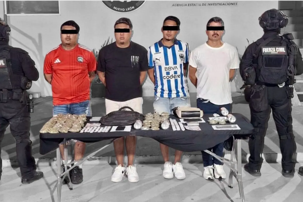 Hombres detenidos con dosis de drogas. Foto: Fuerza Civil