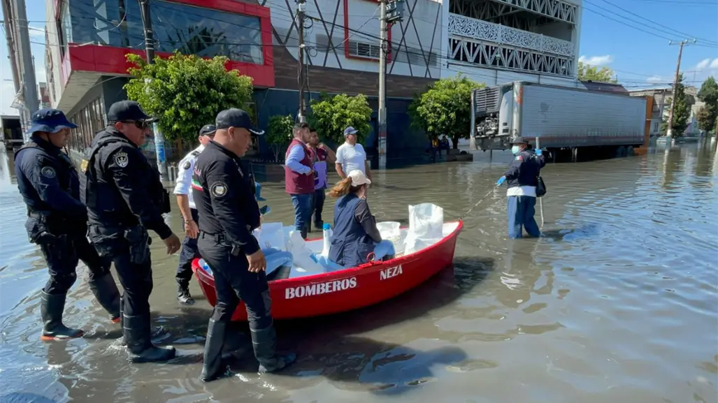 Más de 8 mil familias afectadas en Neza reciben apoyo tras inundaciones; en esto consiste