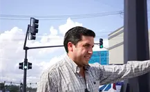 Raúl Cantú refuerza la seguridad vial con nuevos semáforos en Salinas Victoria