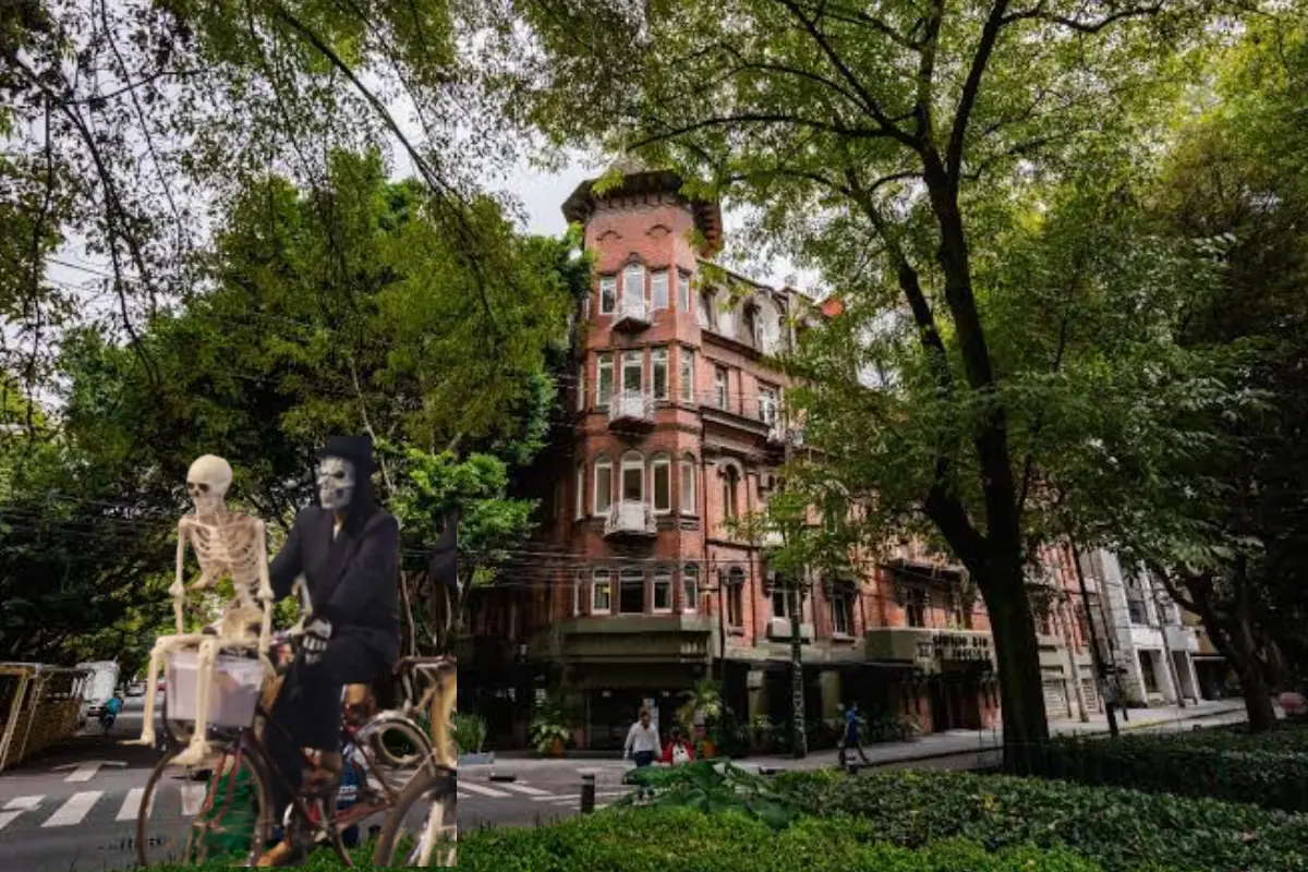 Tour en bici del Día de Muertos en CDMX. Foto: cd Secreta | Canva