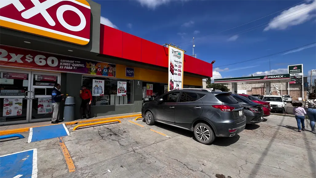Clientes serán los afectados por impuesto a estacionamiento que propone Morena, según empresarios