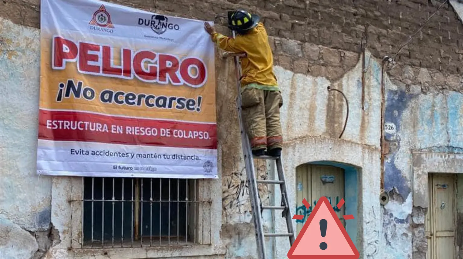 En la capital del estado se tienen fincas que están apunto de caer debido al reblandecimiento de sus paredes. Foto: Protección Civil Durango.