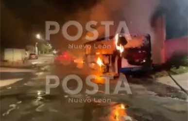 VIDEO | Camión de pasajeros queda reducido a cenizas tras incendio en Guadalupe