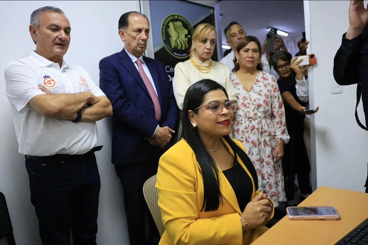 Entre los asistentes al evento estuvieron la Secretaria de la Mujer en el Estado, Graciela Buchanan, y el Secretario de Seguridad Pública de Guadalupe, Alfredo Fabela. Foto: Facebook Héctor García