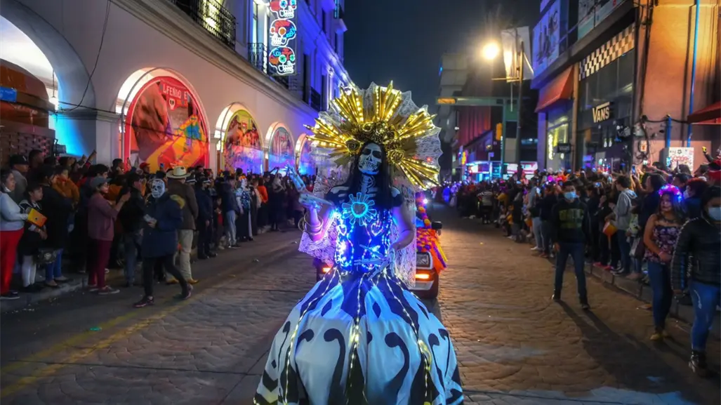 Catrineando 2025 en Toluca Edomex revela fecha y horario del desfile de catrinas monumentales