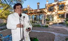 Juan Gabriel: material nunca antes visto descubierto detrás de muros ocultos