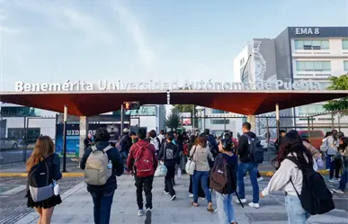 Gobernador de Puebla ordena a universidades públicas pasar de sistema de materias a turnos