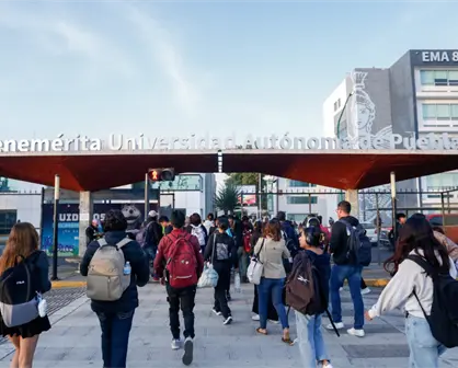 Gobernador de Puebla ordena a universidades públicas pasar de sistema de materias a turnos