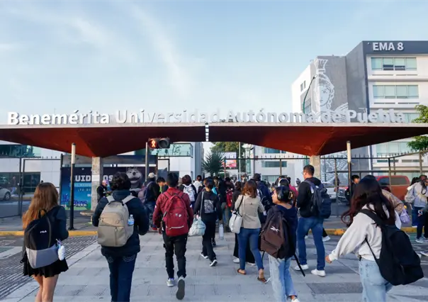 Gobernador de Puebla ordena a universidades públicas pasar de sistema de materias a turnos