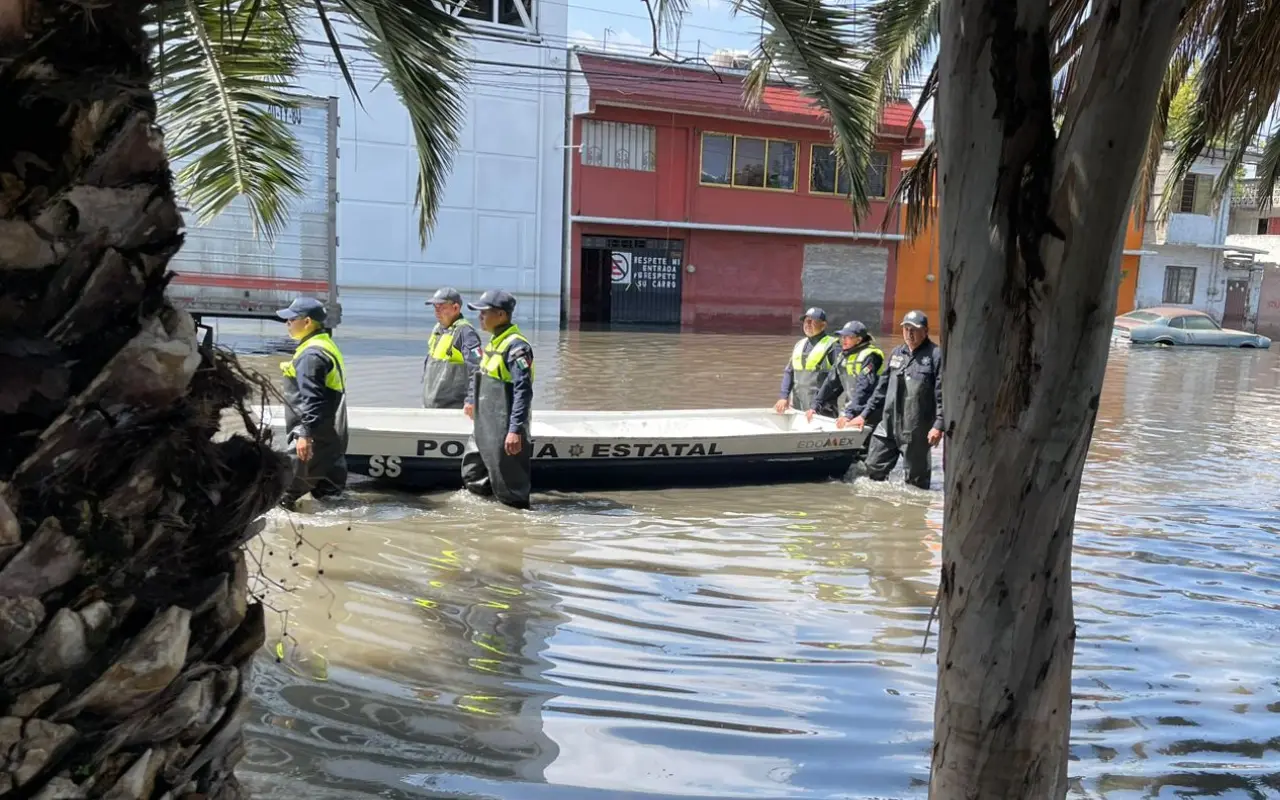 Inundaciones en Nezahualcóyotl. Foto: Iván Macías