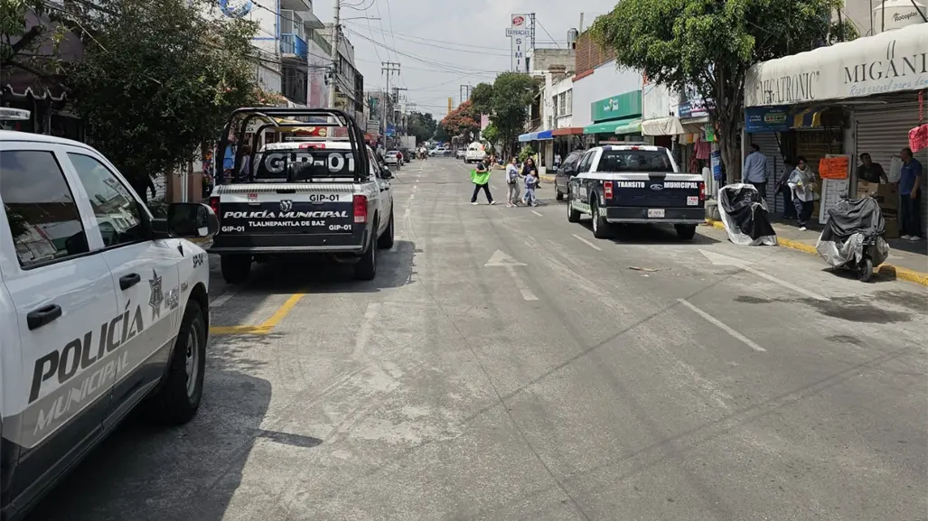 VIDEO | Ambulantes se pelean por lugares en Tlalnepantla y un hombre queda en terapia intensiva
