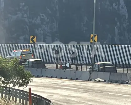 Hombre se lanza a camión y muere en la autopista Saltillo-Monterrey