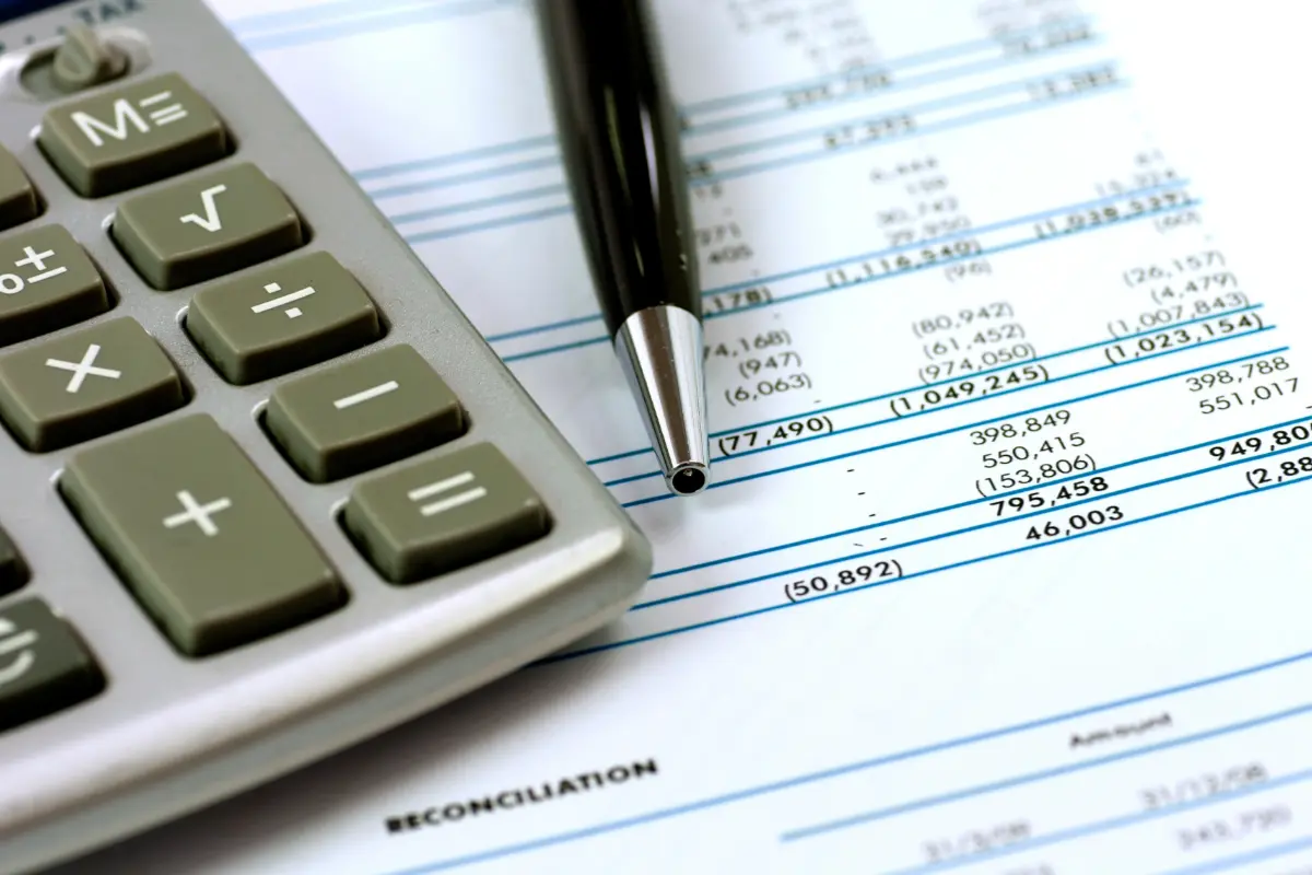 El 39% del presupuesto, es decir 164 millones de pesos, será utilizado para el gasto operativo del organismo, lo que permitirá garantizar el funcionamiento cotidiano de la institución. Foto: Freepik