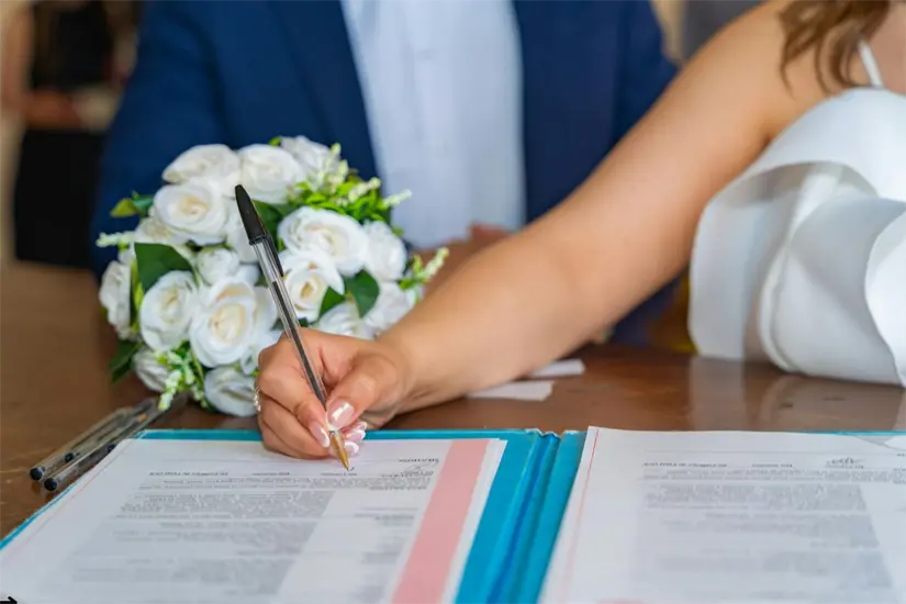 Parejas en Baja California Sur formalizan su unión legal cada año. Foto: Biblioteca Canva