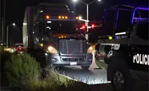 Fallece hombre atropellado por tráiler en Saltillo; responsable lo deja a su suerte