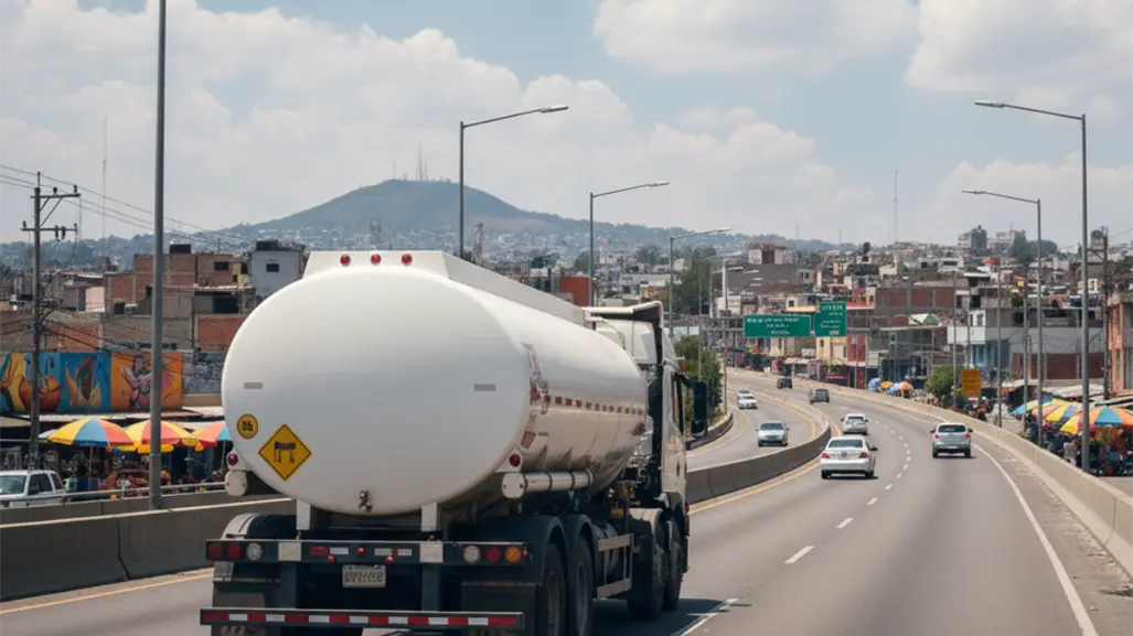 Descubre los nuevos horarios para transporte de materiales peligrosos en CDMX y evita sanciones