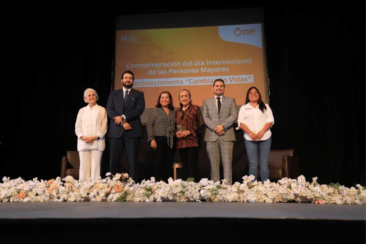 DIF Nuevo León celebra el Día Internacional de las Personas Mayores con reconocimientos “Cambiando vidas”. Foto: Cortesía.