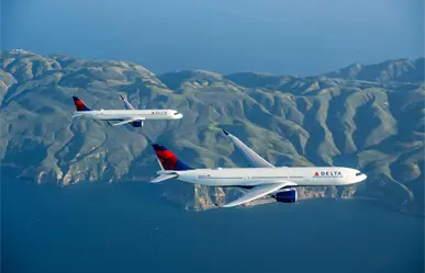 Aviones de Delta Airlines chocan en el Aeropuerto LaGuardia de Nueva York | VIDEO