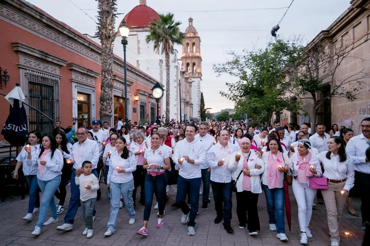Inició el mes rosa con una caminata en Paseo Constitución. Foto: Cortesía.