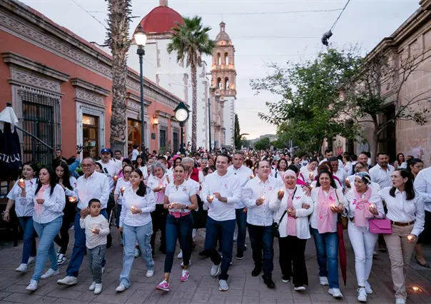Mes rosa inicia con una caminata que reunió a 7 mil personas en Durango