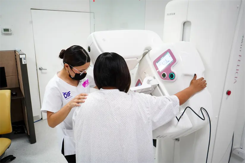 Puedes prevenir el cáncer de mama si te realizas tus estudios constantemente | Foto: Sistema DIF Nuevo Laredo