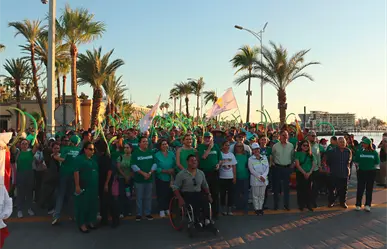 Quinta Marcha por la Inclusión llena de color el Malecón de La Paz | Galería