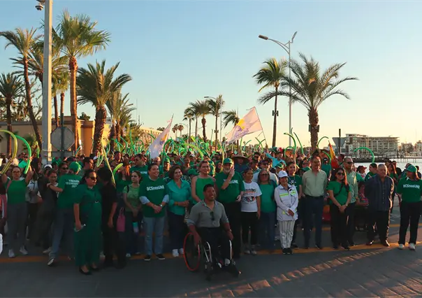 Quinta Marcha por la Inclusión llena de color el Malecón de La Paz | Galería
