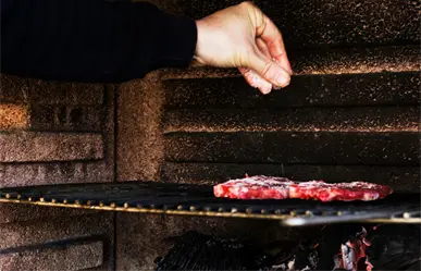 Modismos y carne asada: la identidad regia que define a Monterrey