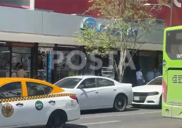 VIDEO | Autoridades realizan cateo en la Plaza de la Tecnología por venta de celulares robados