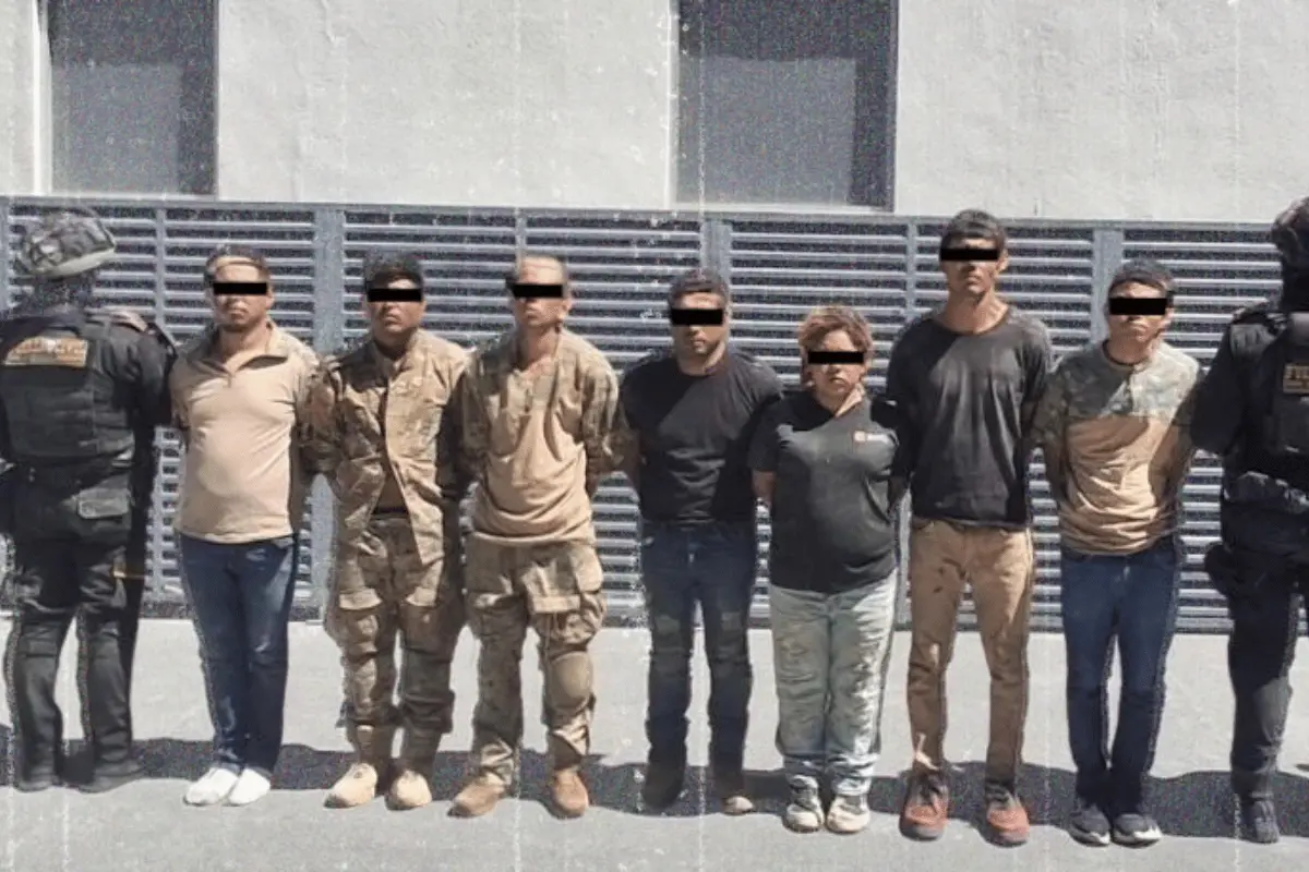 Las autoridades confirmaron el decomiso de equipo táctico, armas y droga en el lugar del enfrentamiento. Foto: Fuerza Civil.