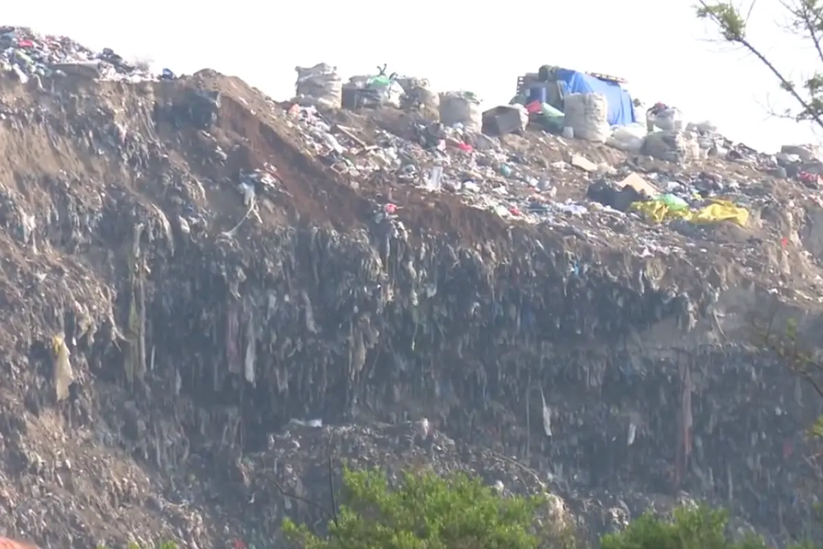 Vertederos de basura en Edomex.  Foto: X (@FernandoCruzFr7)